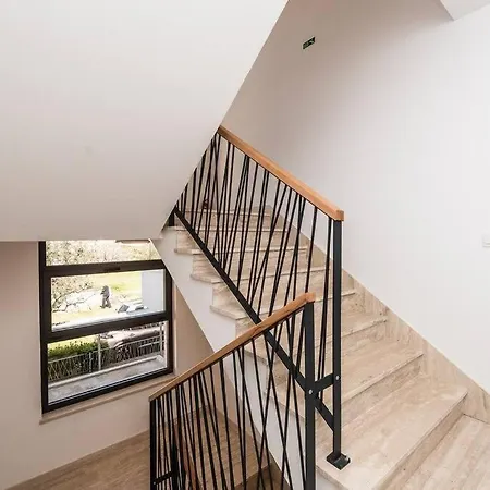 Apartament Birgir In Sukošan