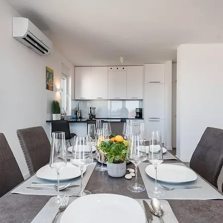 Birgir In Apartman Sukošan