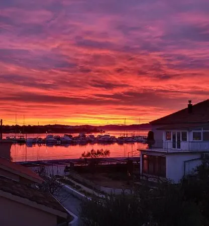 Birgir In Apartament